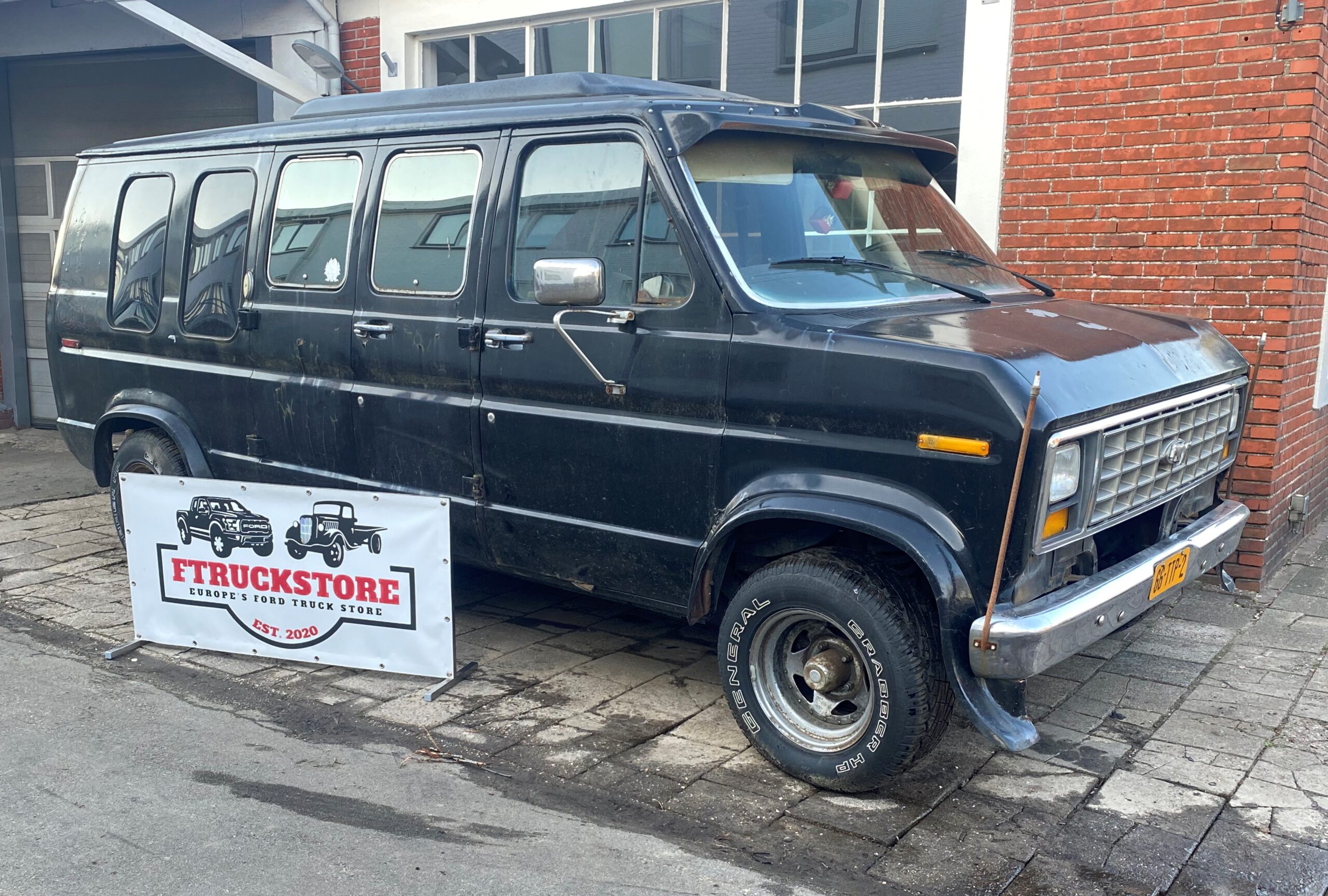 Ford Econoline Camper 5.0 V8 AOD 1986 FOR PARTS