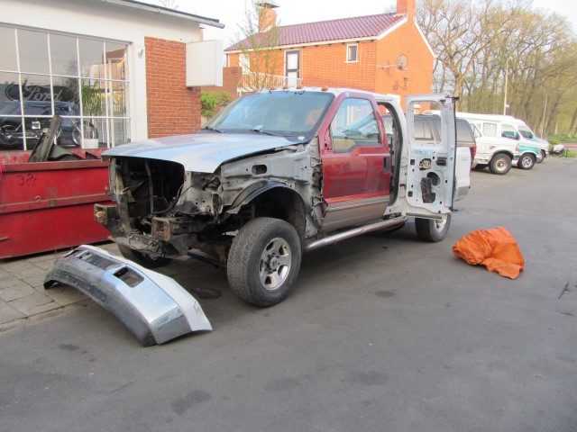 F250 Crewcab 6.4 Powerstroke 4×4 2008 FOR PARTS