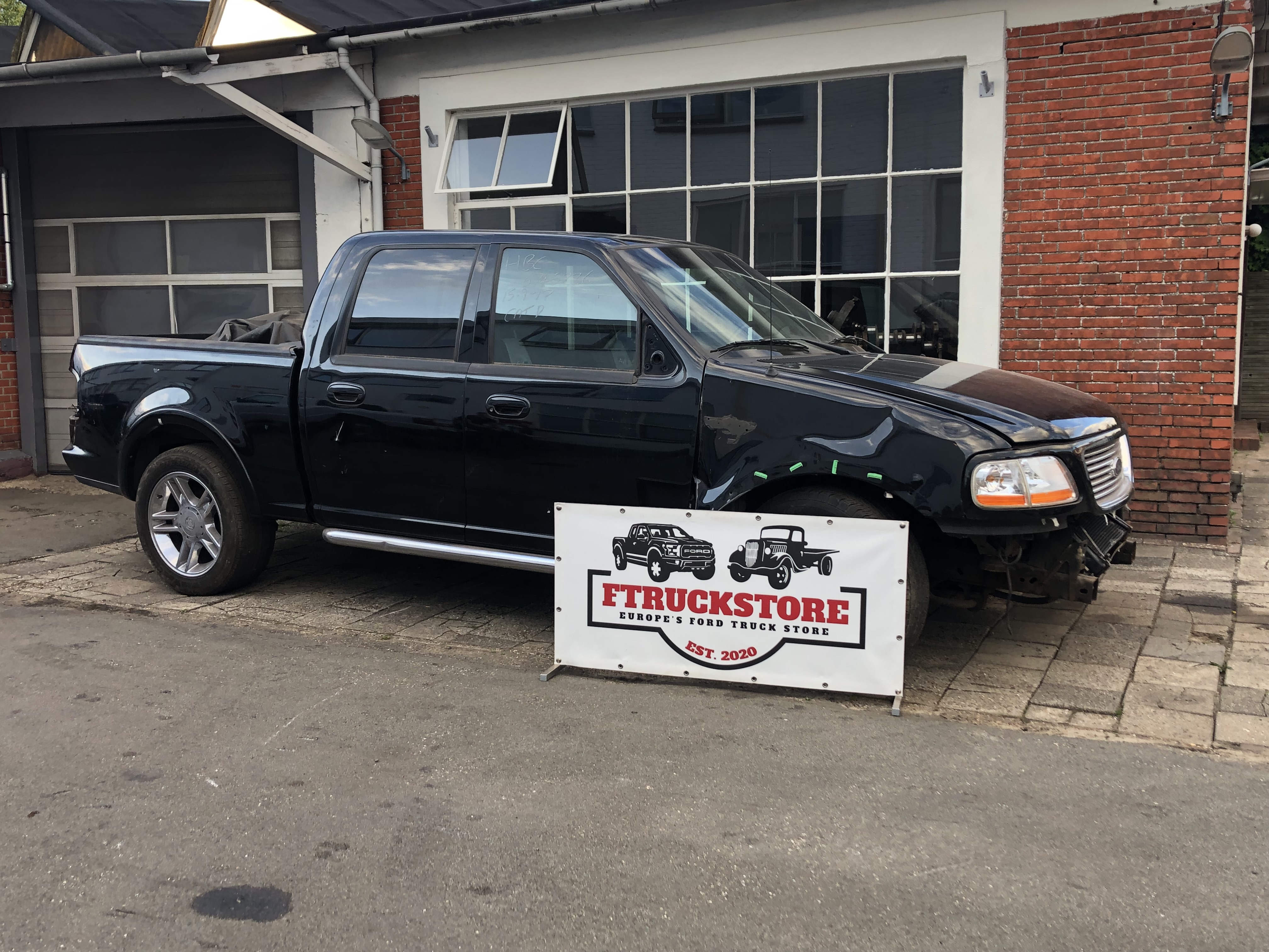 F150 Crewcab 5.4 triton supercharged Harley-Davidson FOR PARTS