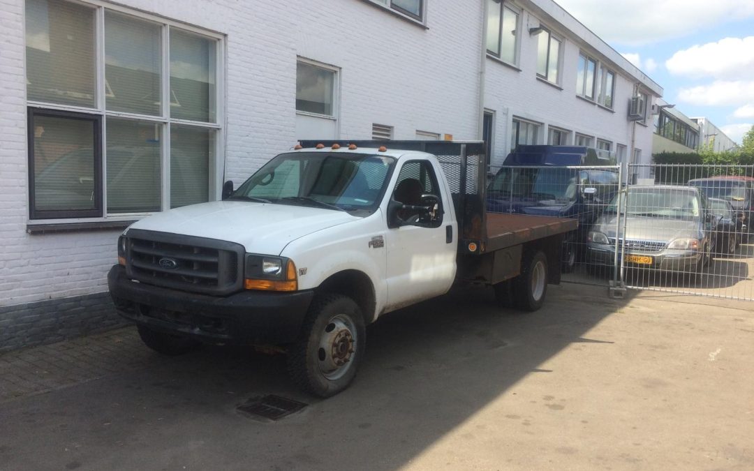 Ford F550 Dually 7.3 Powerstroke 4×4 1999 FOR PARTS