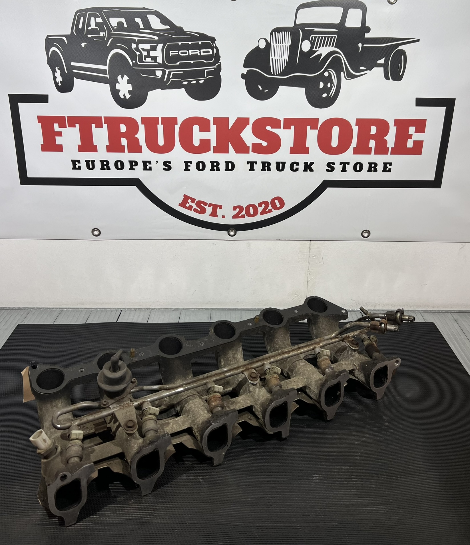 Ford 4.9 EFI Inline Six Lower Intake Manifold