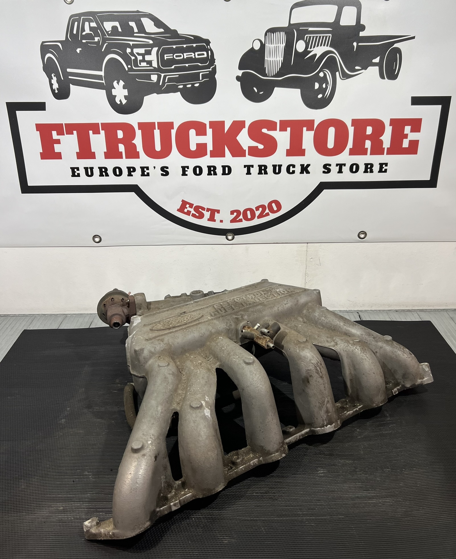 Ford 4.9 EFI Inline Six Intake Manifold