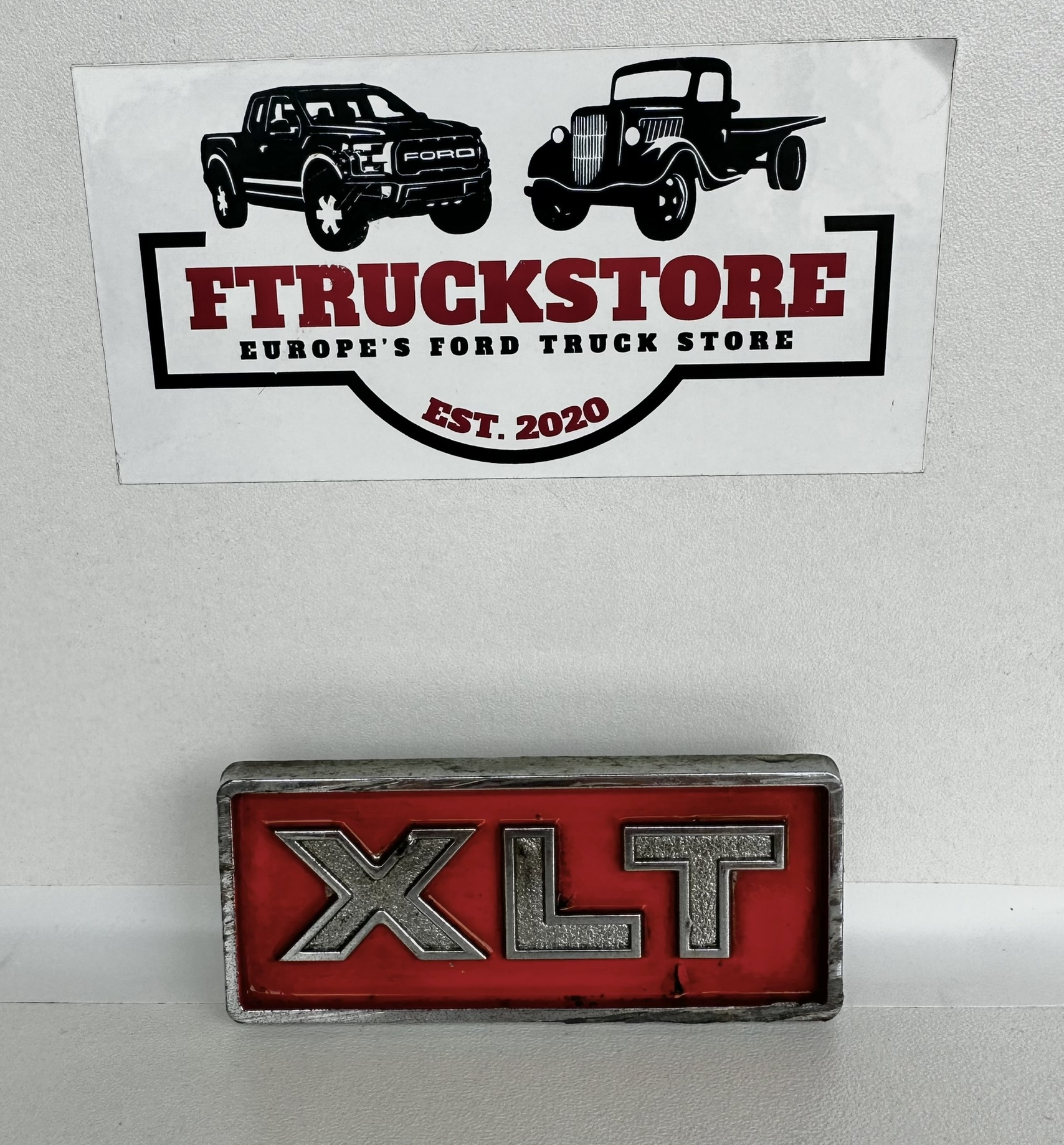 XLT 1980/1985 Emblems