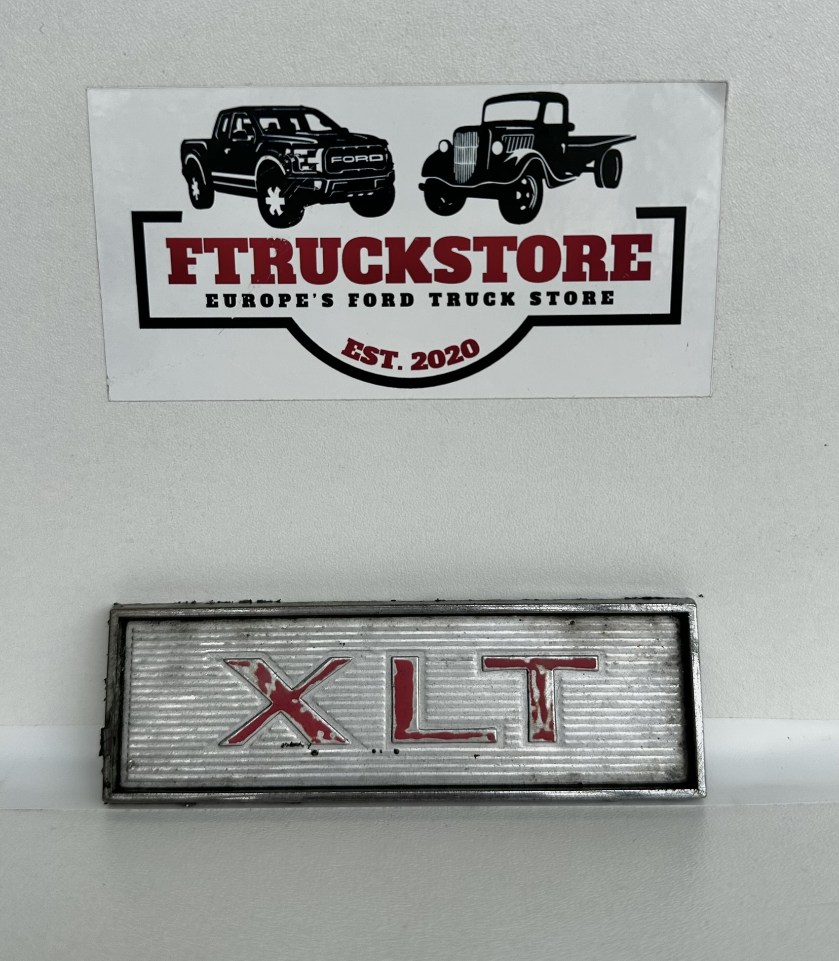 XLT 1980/1985 Emblems