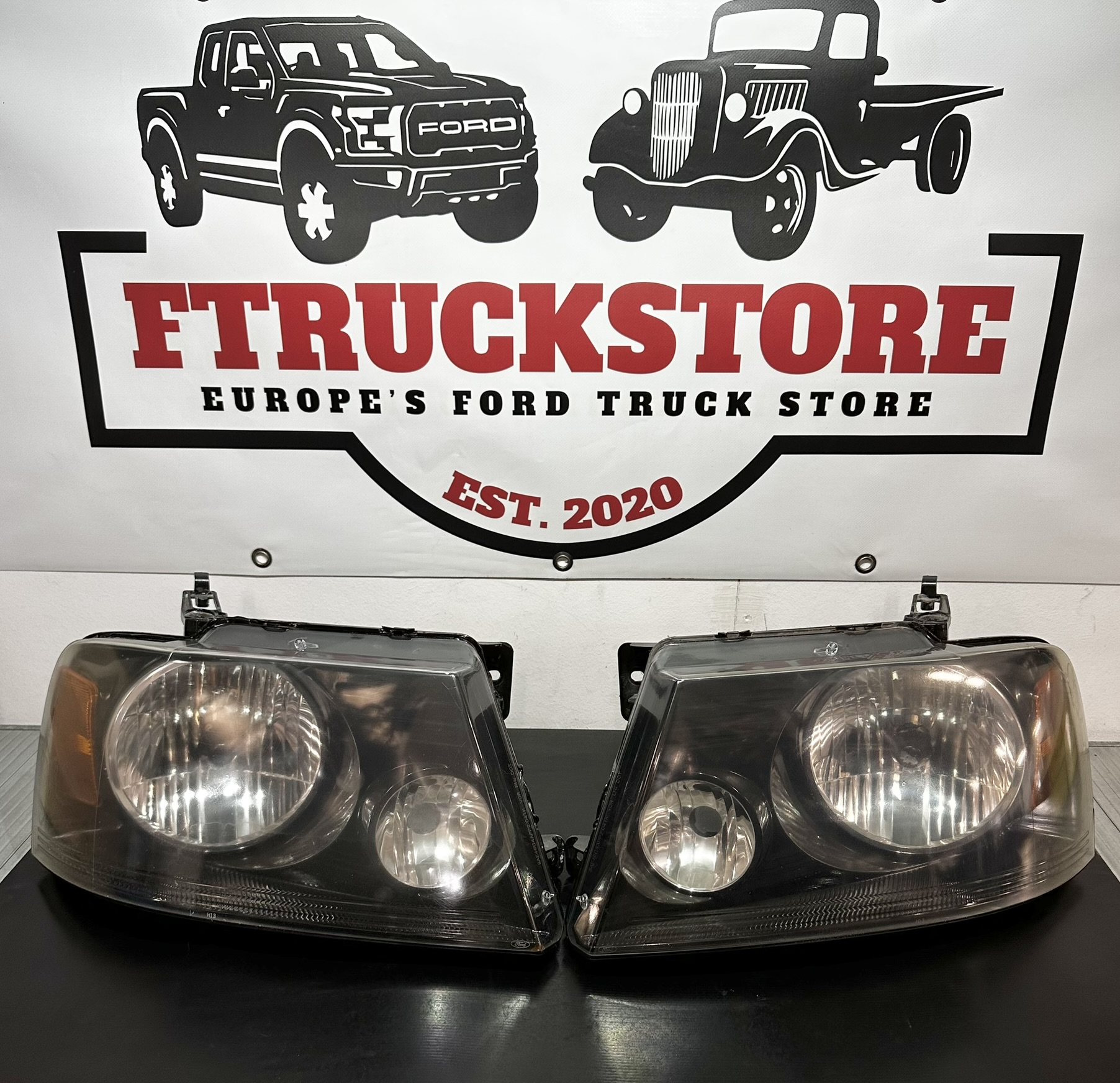 Ford F150 2004/2008 Headlight Set