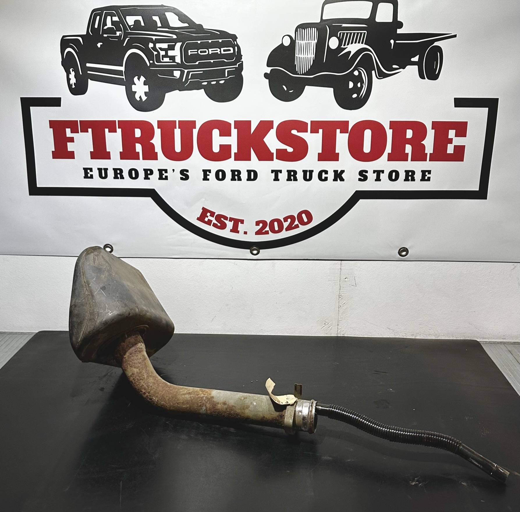 Ford F150 1980/1985 Front Tank