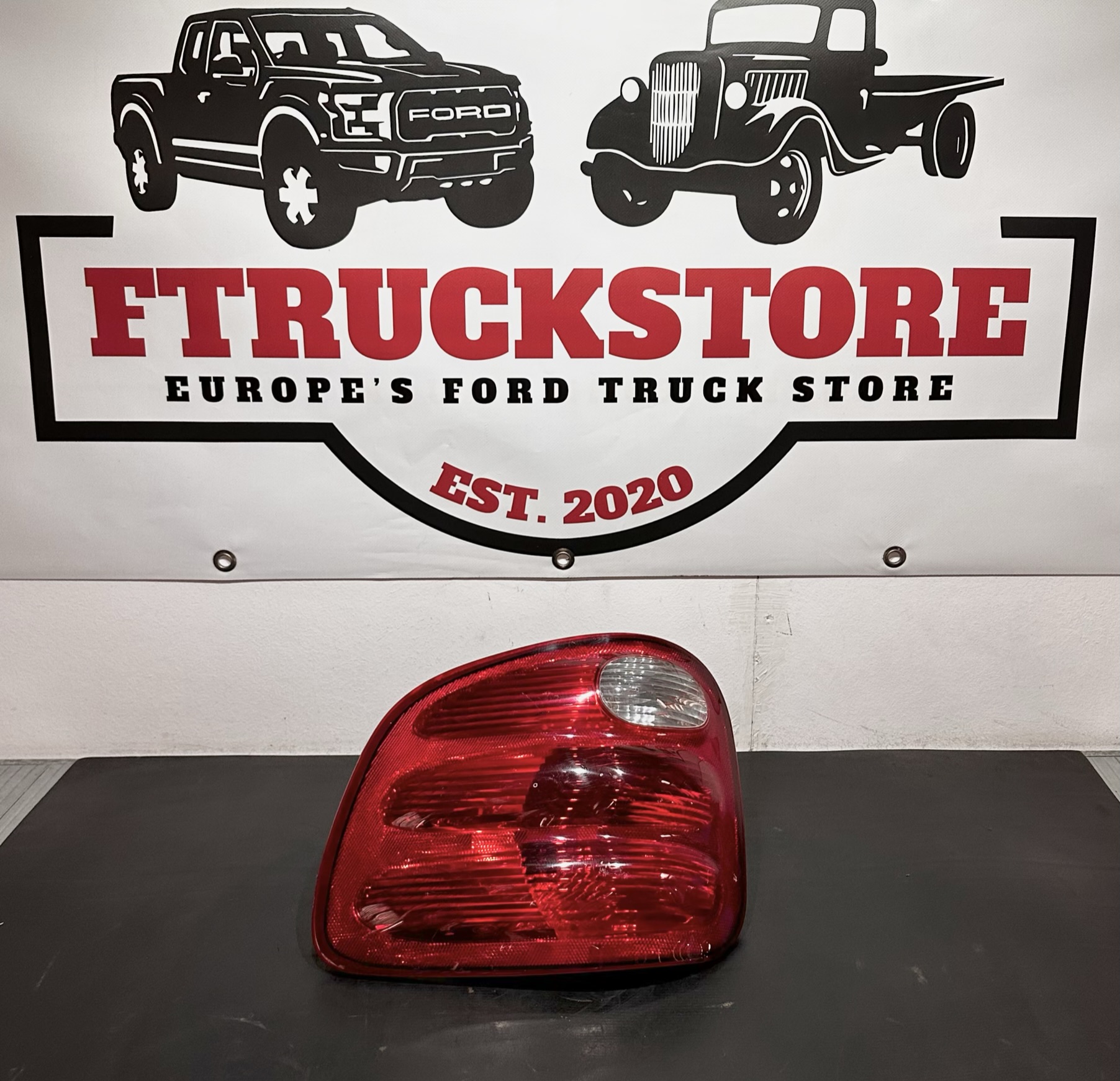 F150 2001/2003 Lightning Taillight Left