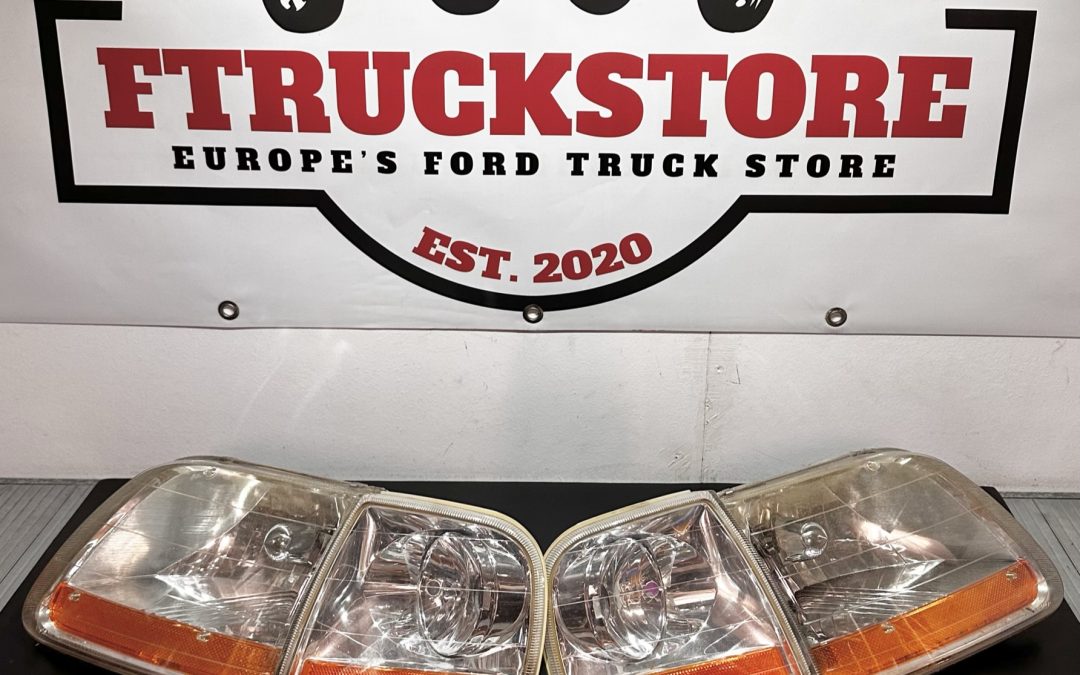 F150 2001/2003 Lightning Headlamp Set