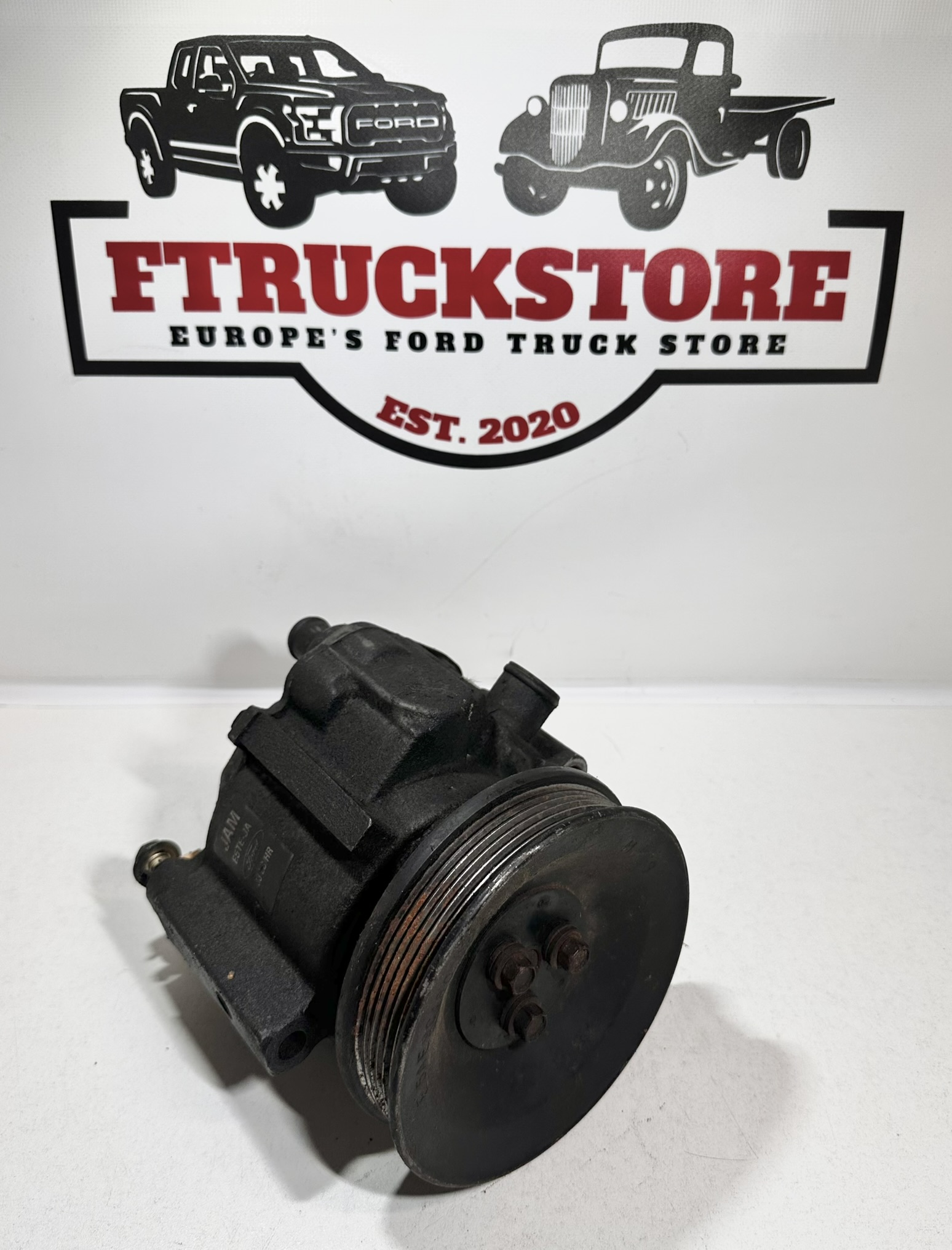 4.9 300 c.u.i Inline Six Smog Pump